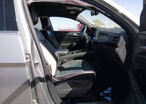 2024 Volkswagen Atlas Cross Sport 2.0T Sel Premium R-Line из США, поврежденный, VIN 1V2FE2CA3RC212557